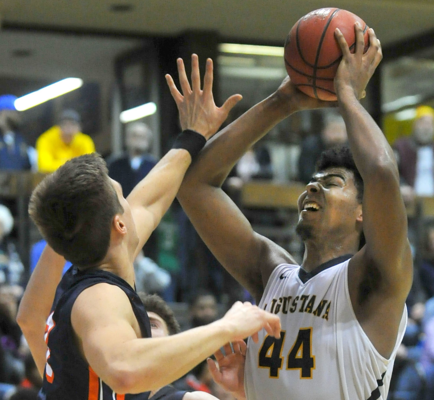 Augustana vs Wheaton men's basketball